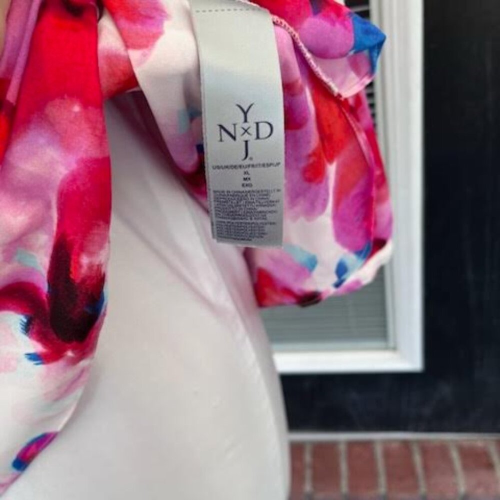 NYDJ White Blouse with Pink and Blue Watercolor Floral Print - Picture 4 of 8